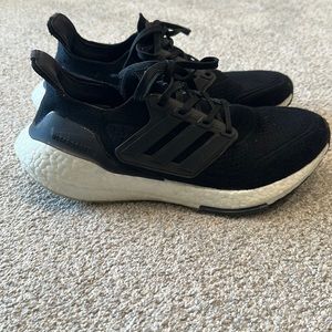 Adidas cloud foam size woman’s 8 shoes